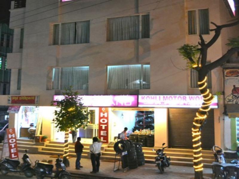 Park Land Hotel Haldwāni Esterno foto